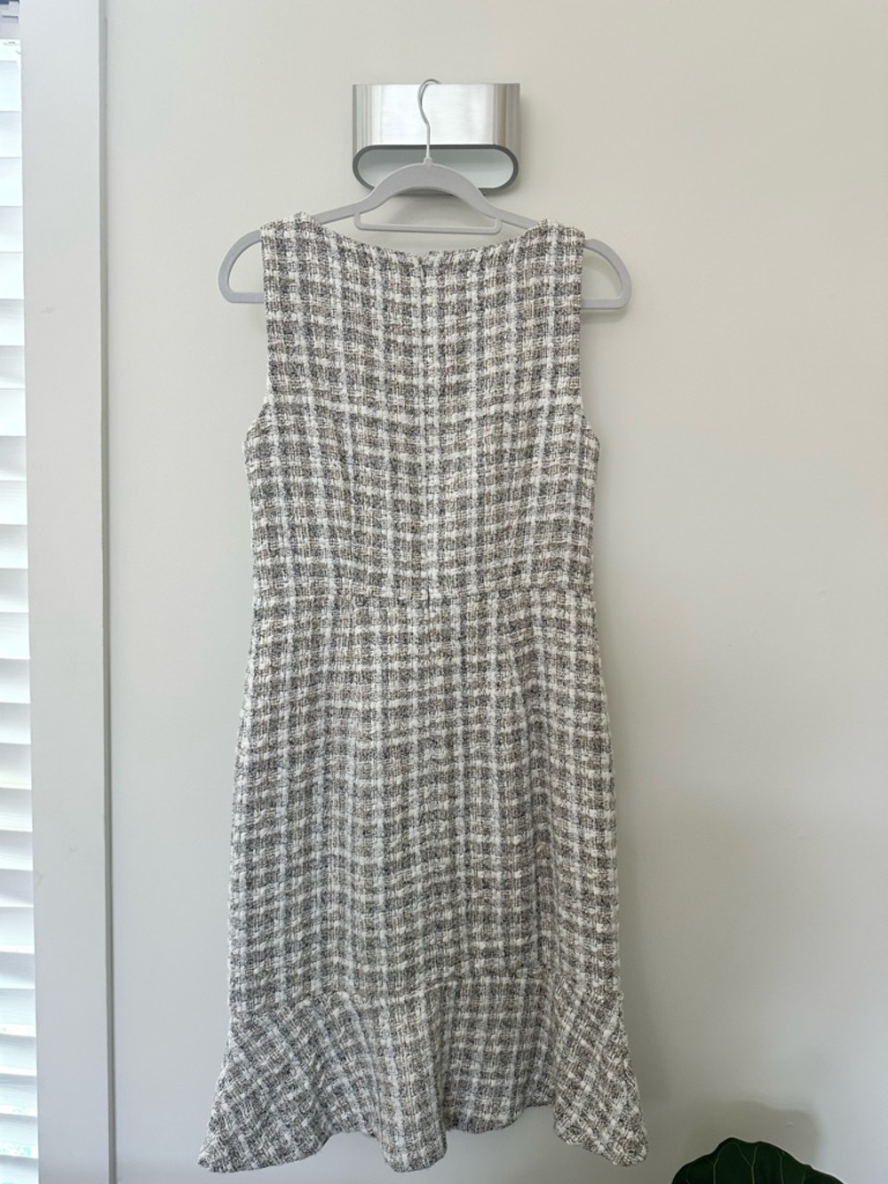 Ann Taylor Gray and White Tweed Midi Sheath Dress - Picture 3 of 3